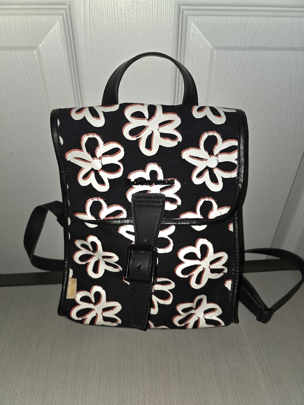 Dr. Martens Vegan Floral Scribble Backpack AB053011